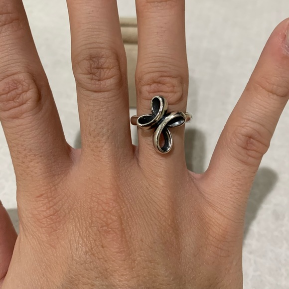 James Avery Ribbon Cross Ring 2025